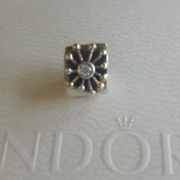 Pandora Jewelry - Pandora RETIRED star charm